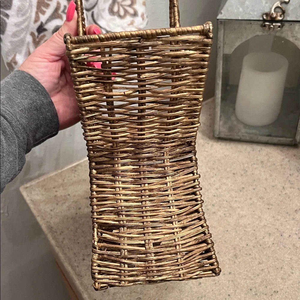 Star-Shaped Wicker Basket - Brown